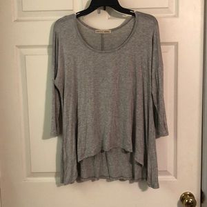 Gray 3/4 sleeve stretchy soft tee L